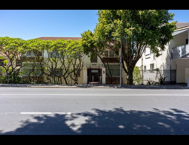 3 BEDROOM APARTMENT FOR SALE IN ROSEBANK